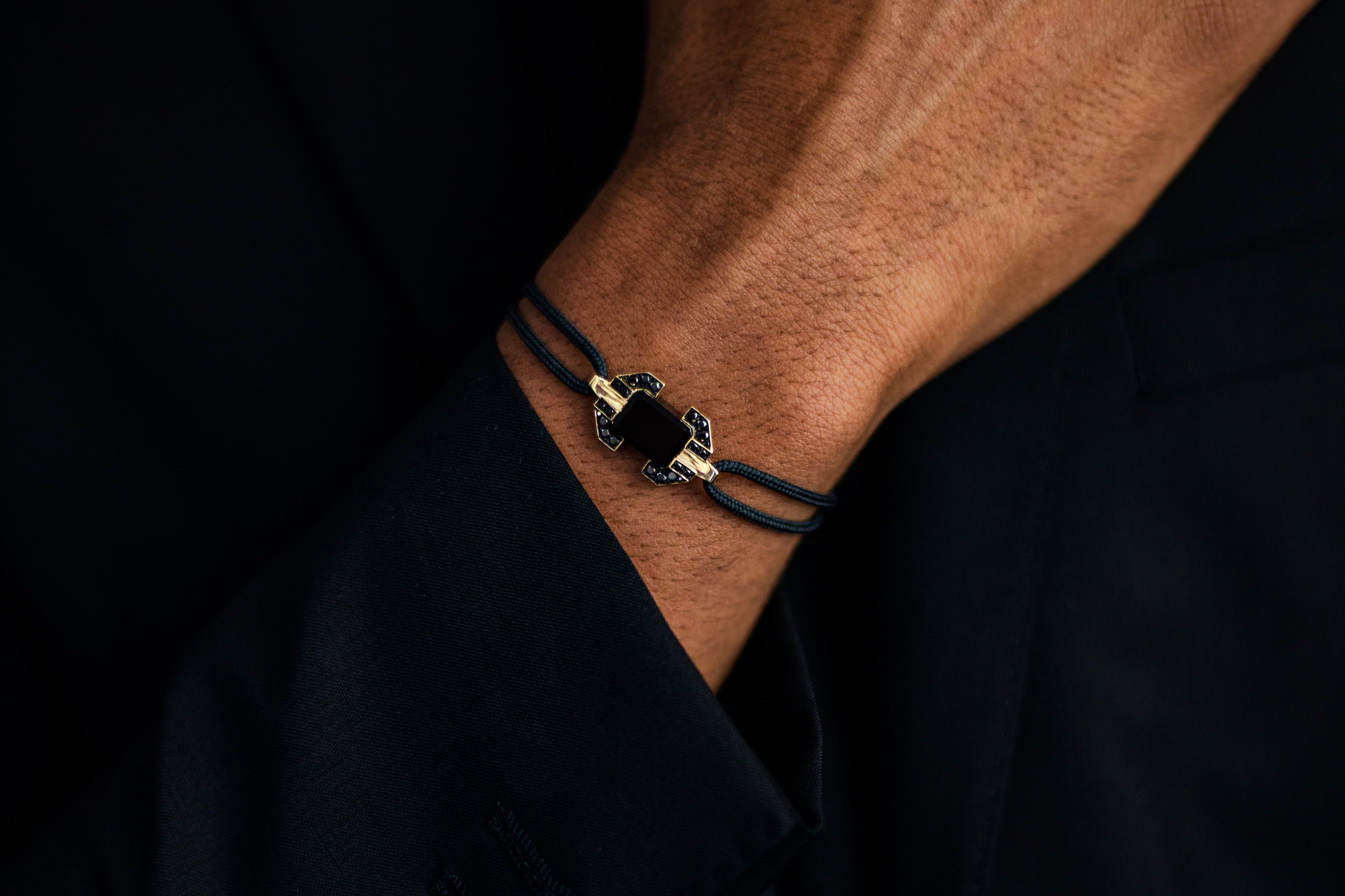 Bracelet absolu or jaune, diamants noirs et jade noir